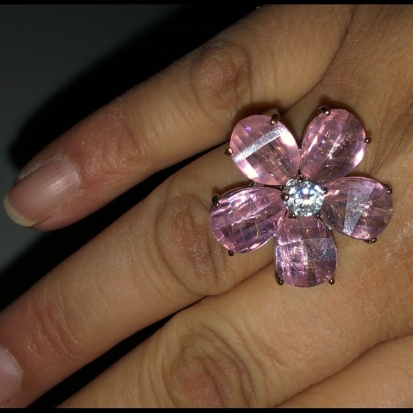 Ring, Pink Flower 🌸 - Picture 6 of 7
